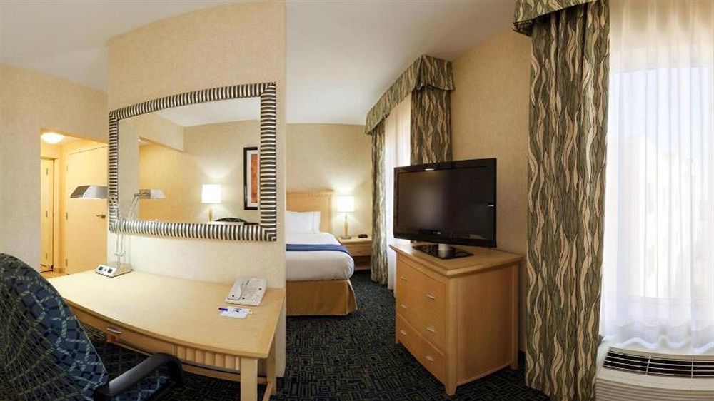 Holiday Inn Express Hotel & Suites Sacramento Airport Natomas, An Ihg Hotel Buitenkant foto