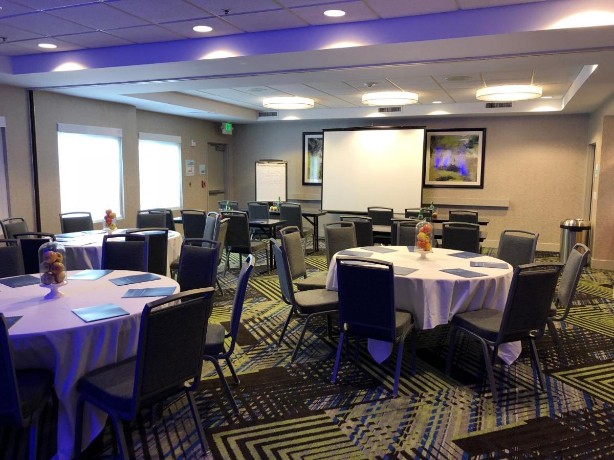 Holiday Inn Express Hotel & Suites Sacramento Airport Natomas, An Ihg Hotel Buitenkant foto