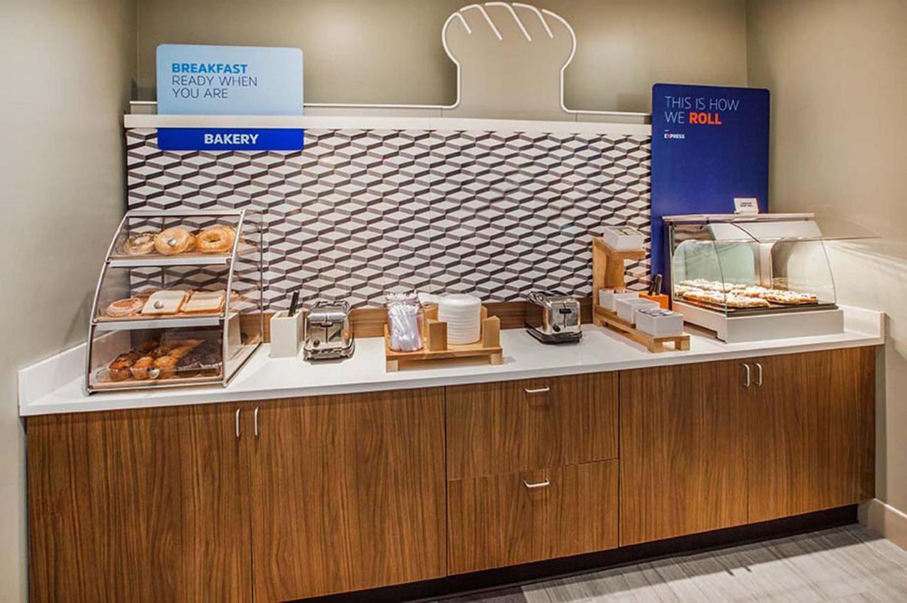 Holiday Inn Express Hotel & Suites Sacramento Airport Natomas, An Ihg Hotel Buitenkant foto